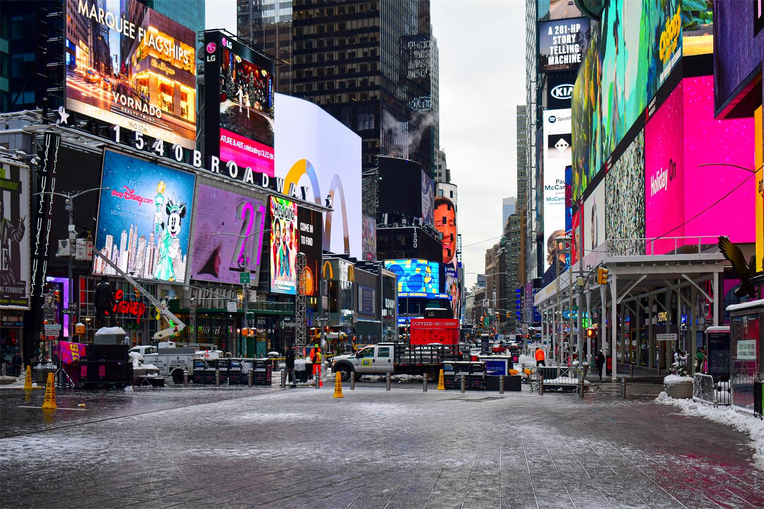 易游电竞显示知识锦集：户外LED显示屏如何避免光污染